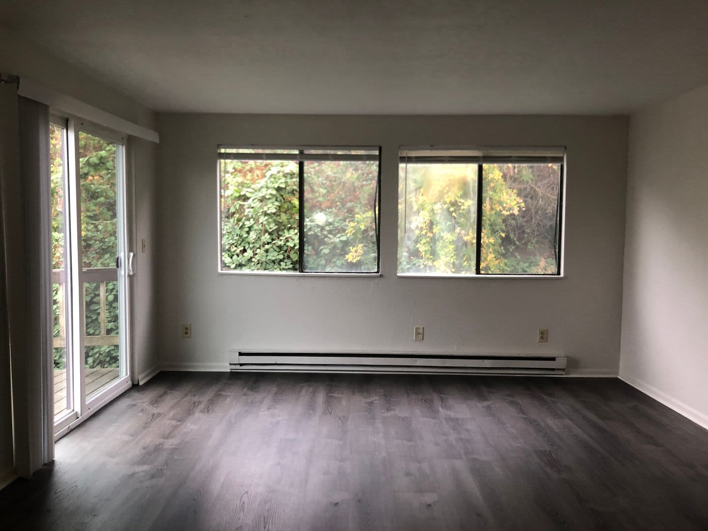 Limited-Time Offer: $25 Application Fee, Apply Today! 3 Bedroom, 1.5 Bath Single Family Home – photo 5