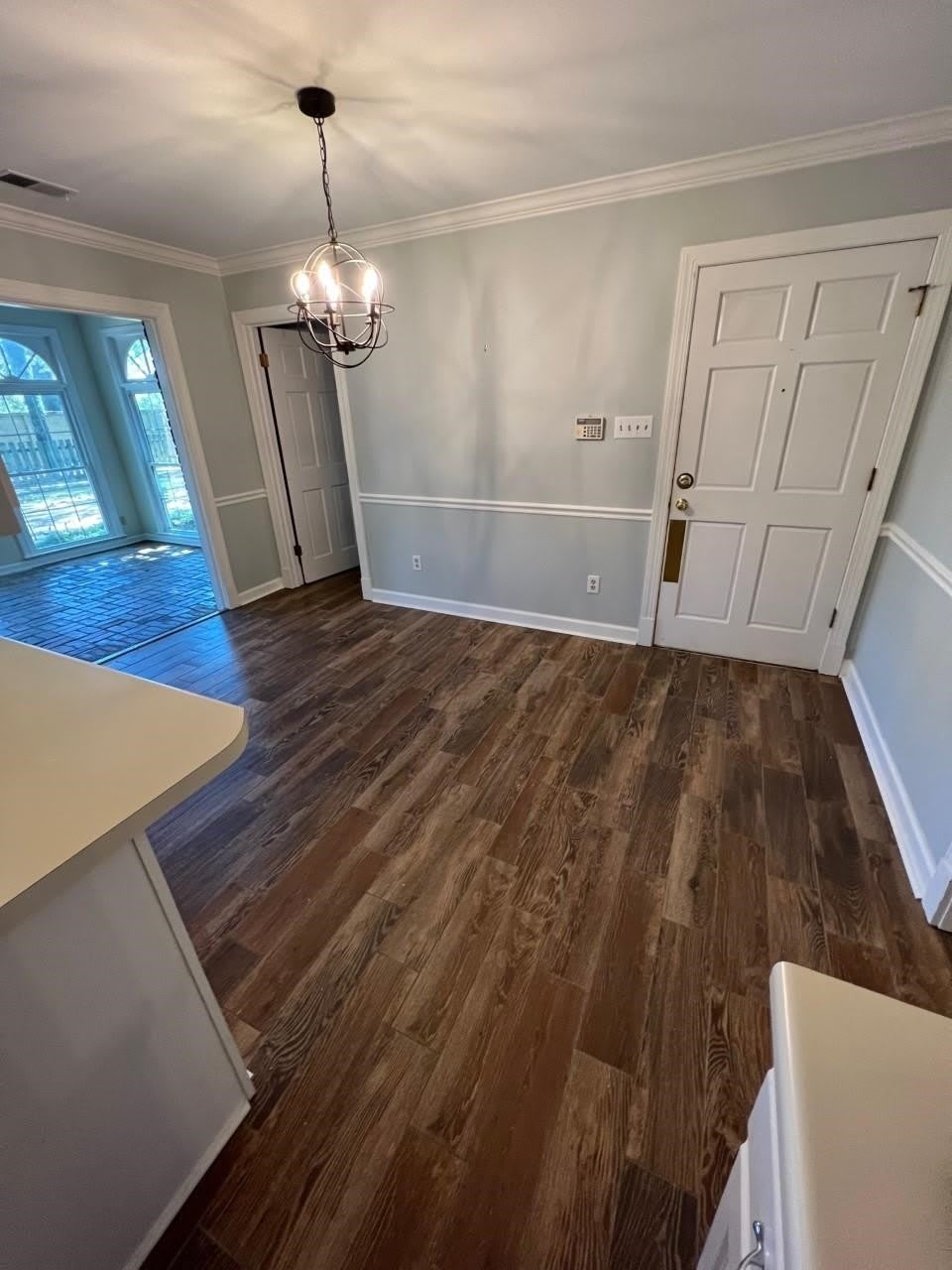 984 Eastwood Ter – photo 4