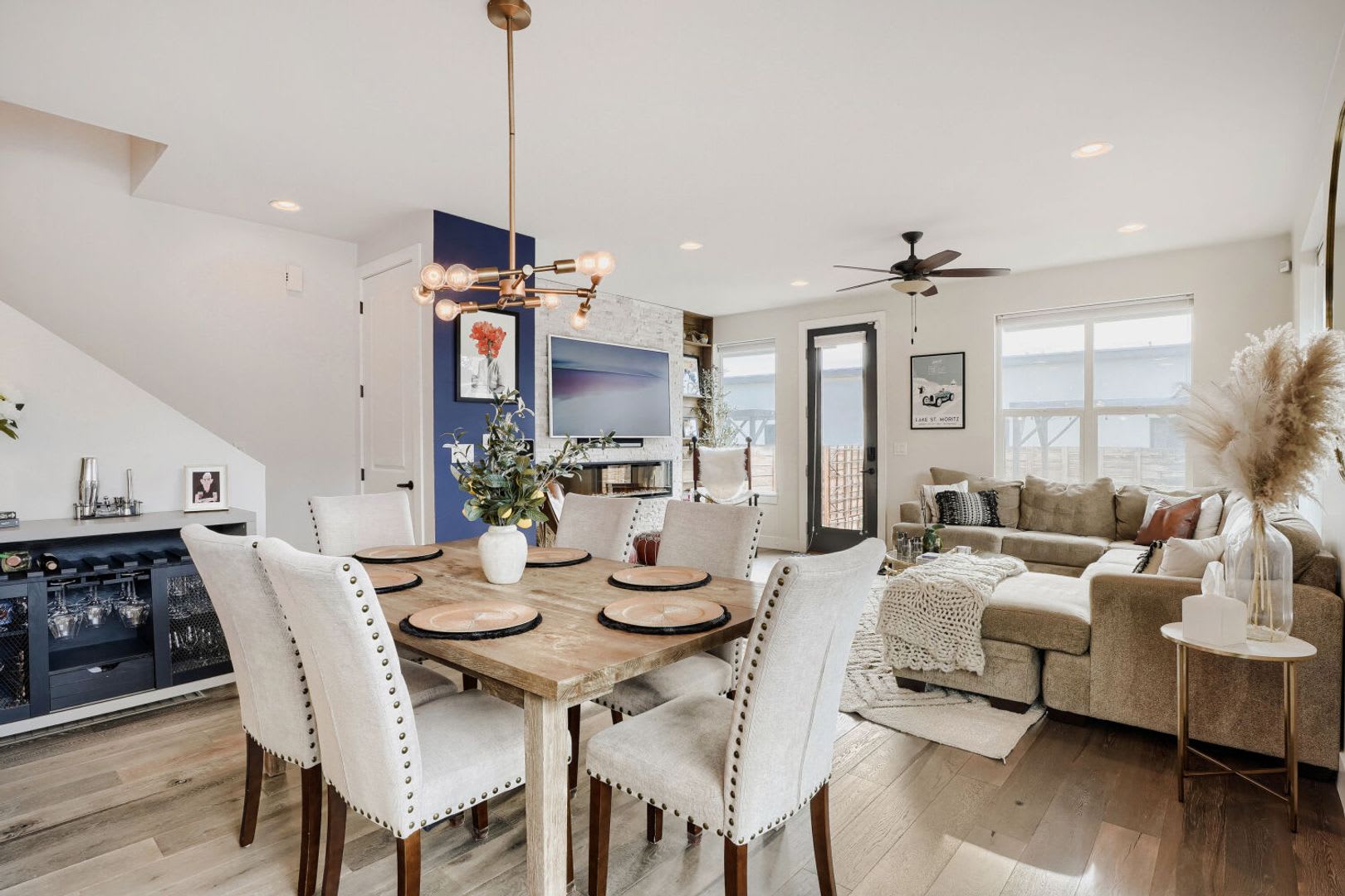 Bright Inviting Home Access To All – photo 2