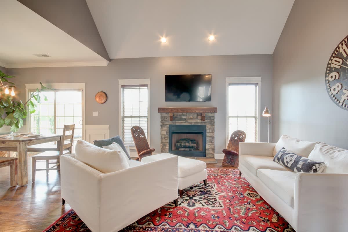 Spectacular Custom Home in Beautiful Farmington – photo 2