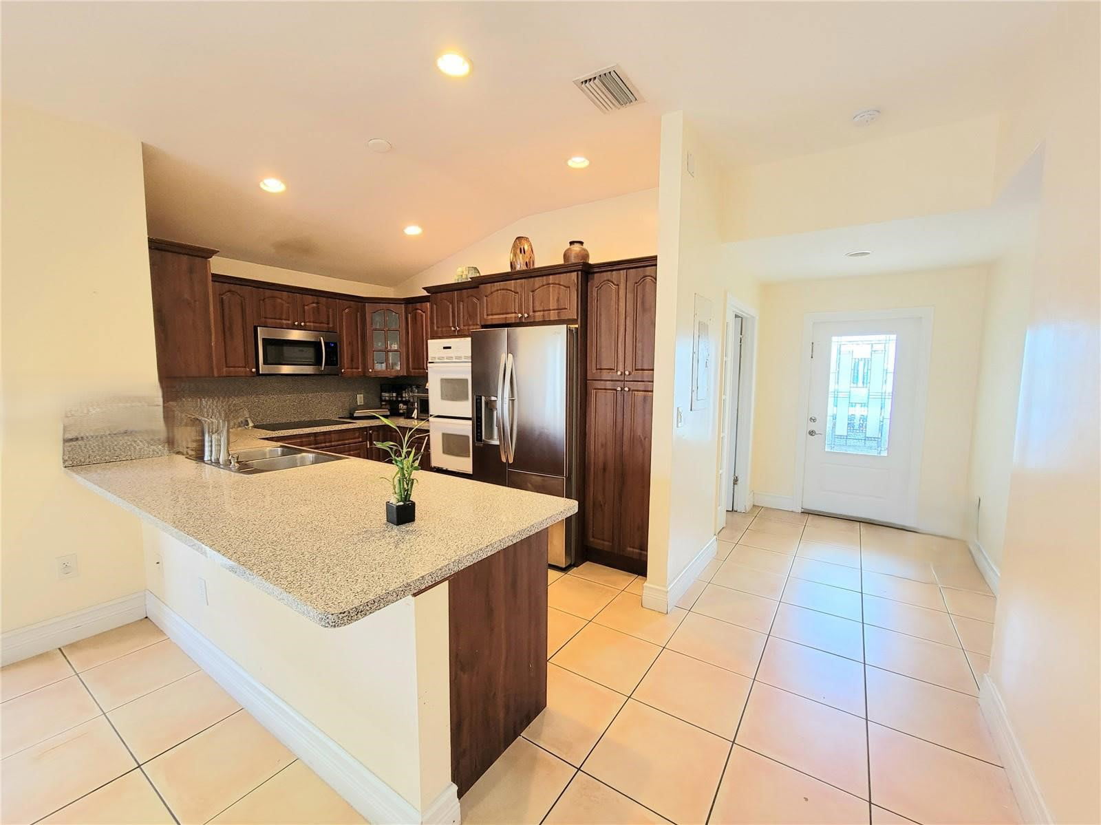 5267 Northwest 186Th Lane – photo 2