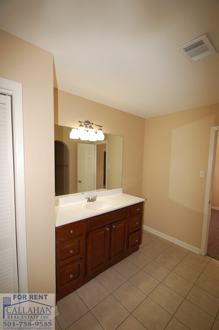 Little Rock 4 Bedroom Home – photo 5