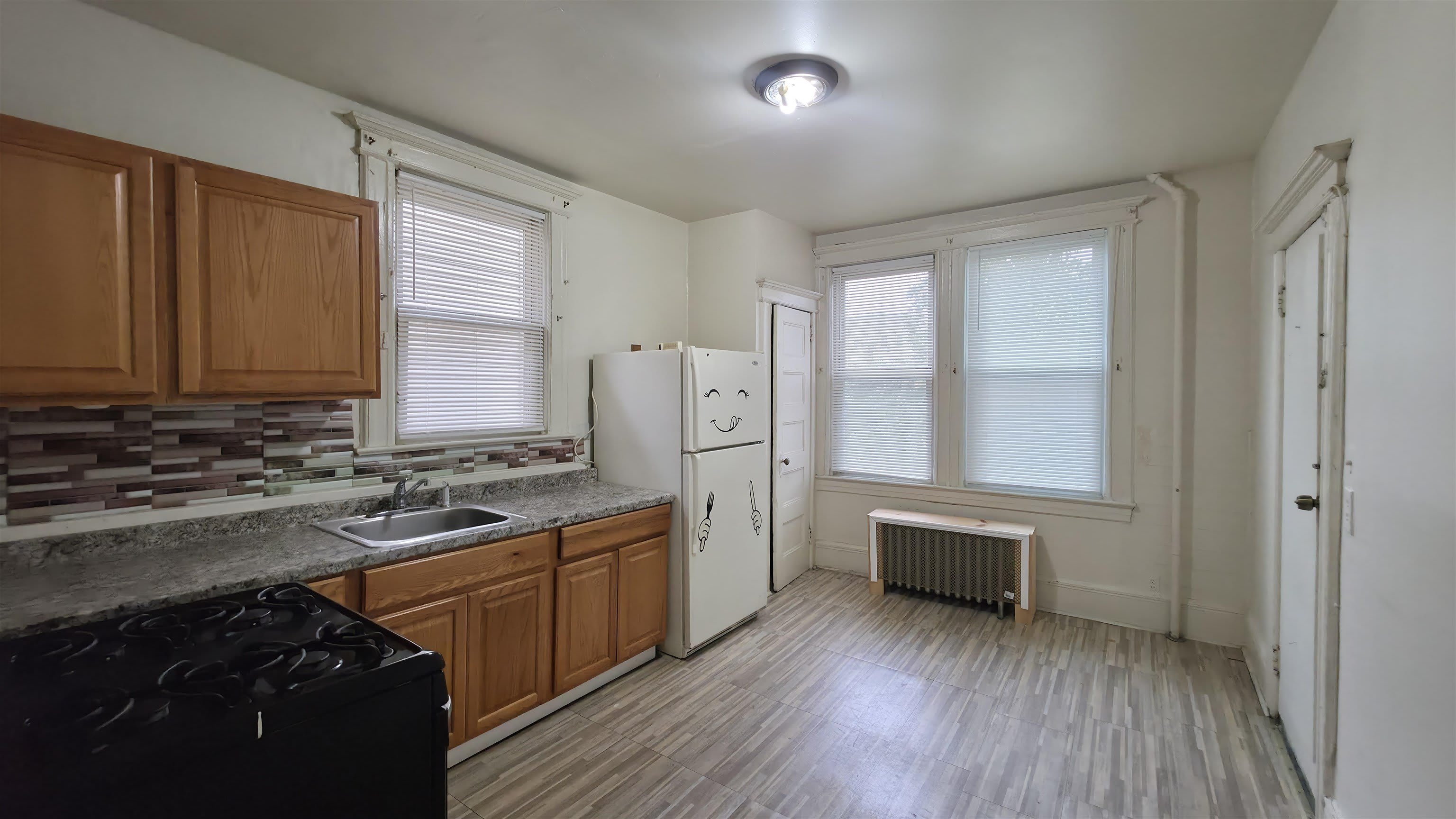 19 DELAWARE AVE – photo 4
