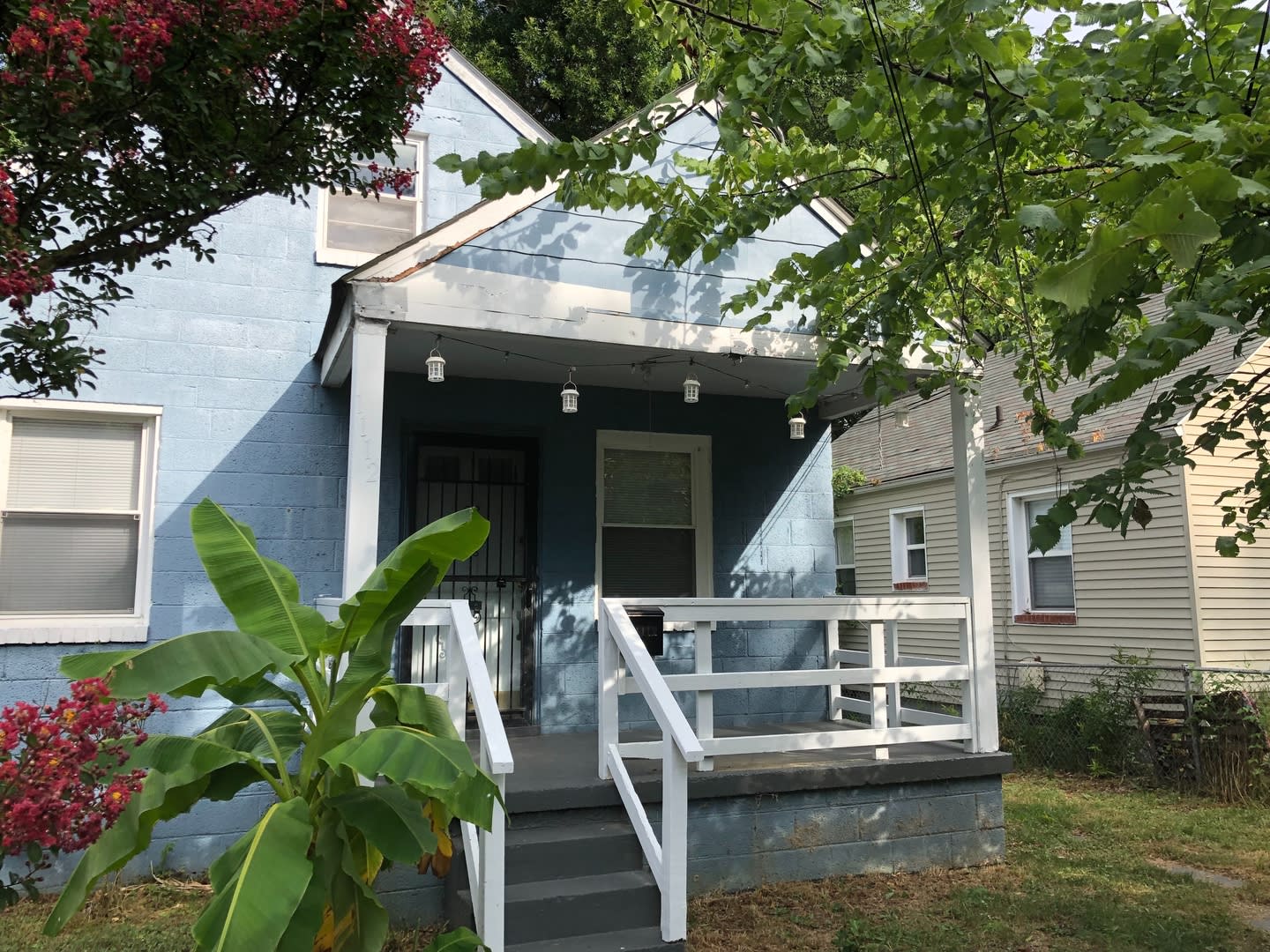 Cute Bungalow In Byrd Park With Large Fenced Yard – photo 1