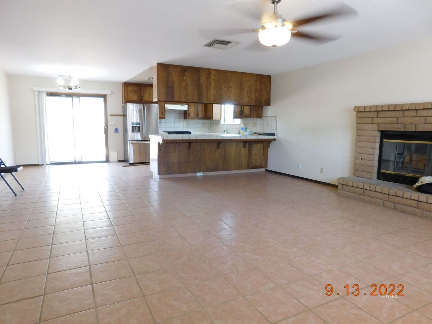 Charming 3 Bedroom Home With Garage Appliances Included In Ridgecrest – photo 3
