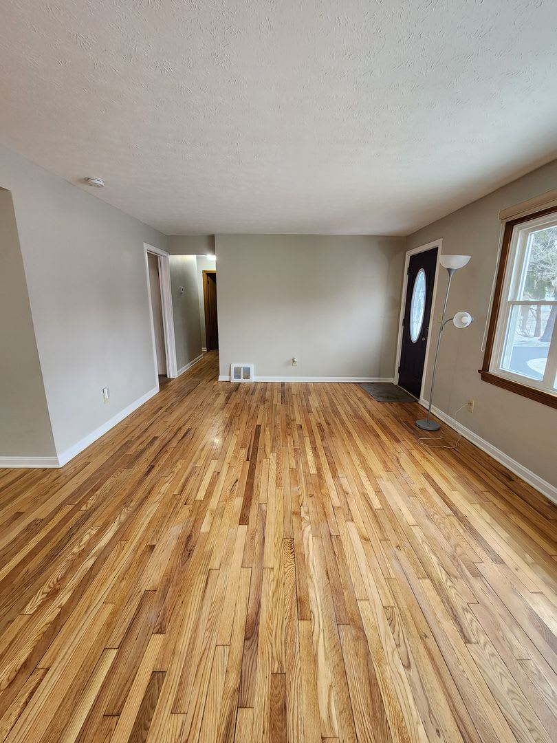 Fabulous Home In The Heart Of Solon – photo 4