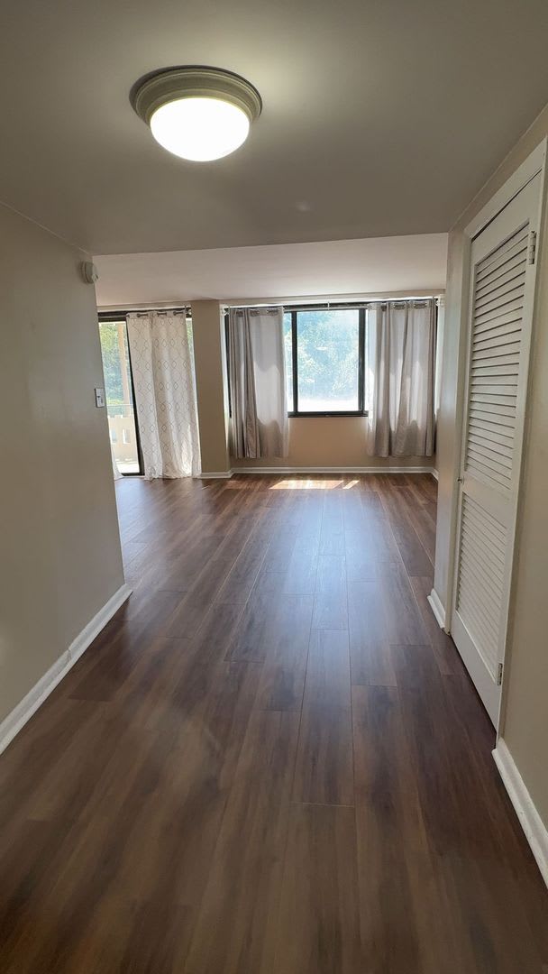 Spacious 3-Bedroom, 2-Bath Condo blocks to 395/95 and the New INOVA Alexandria Hosp – photo 2
