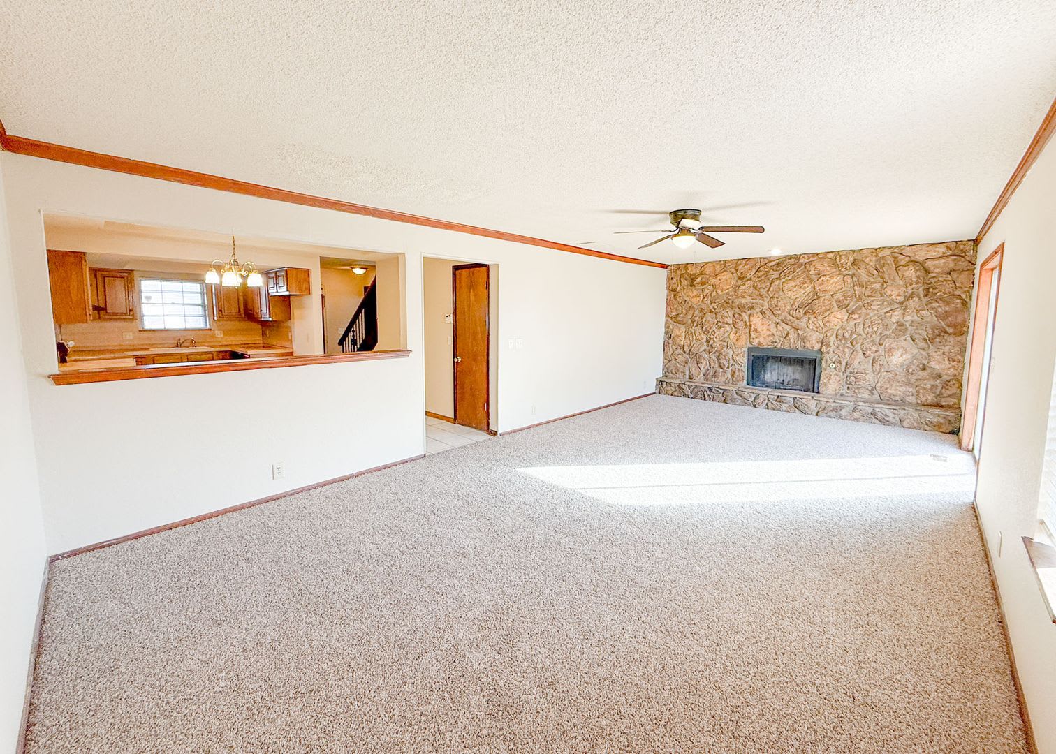 MOVE IN SPECIAL – photo 2