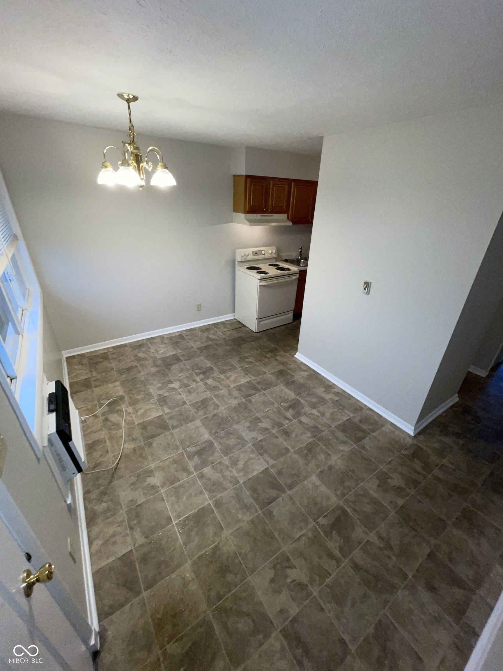 943 W Mckay Road – photo 3