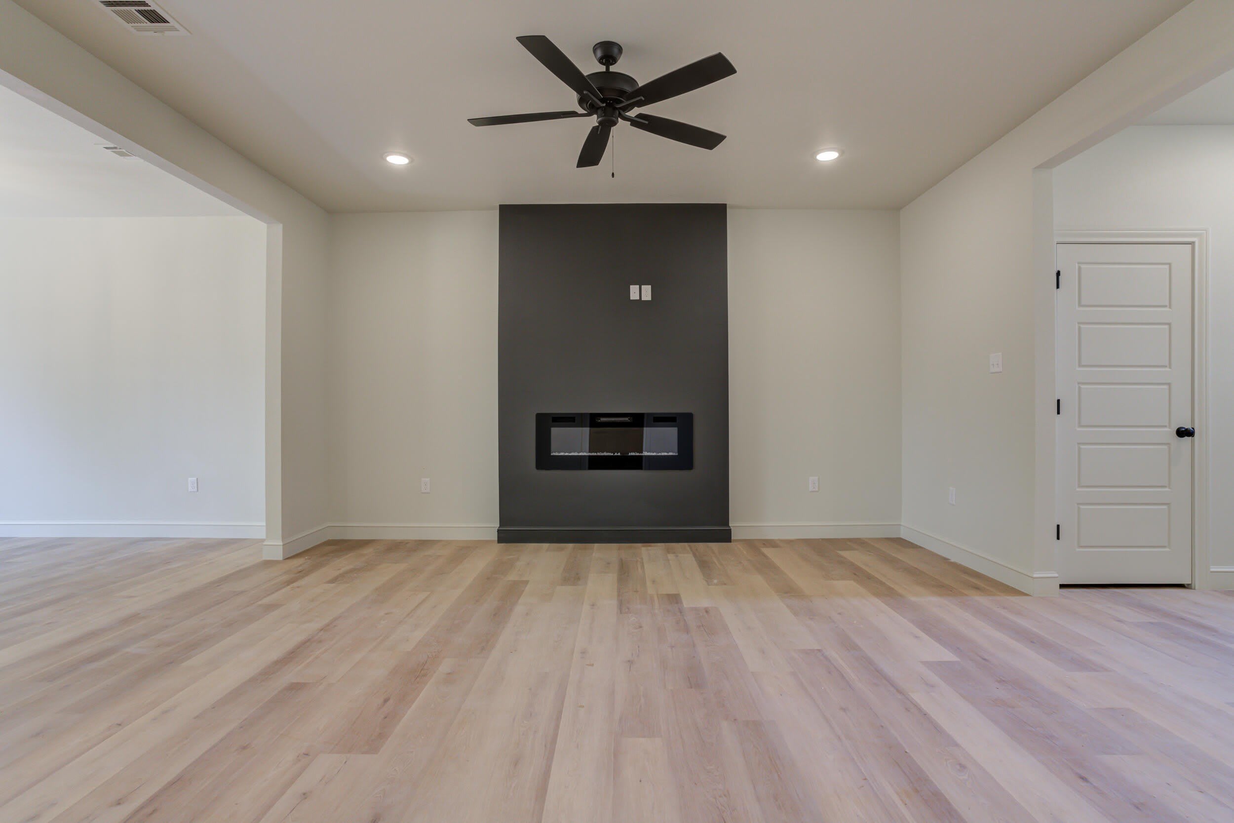 2405 Joliet Avenue – photo 4