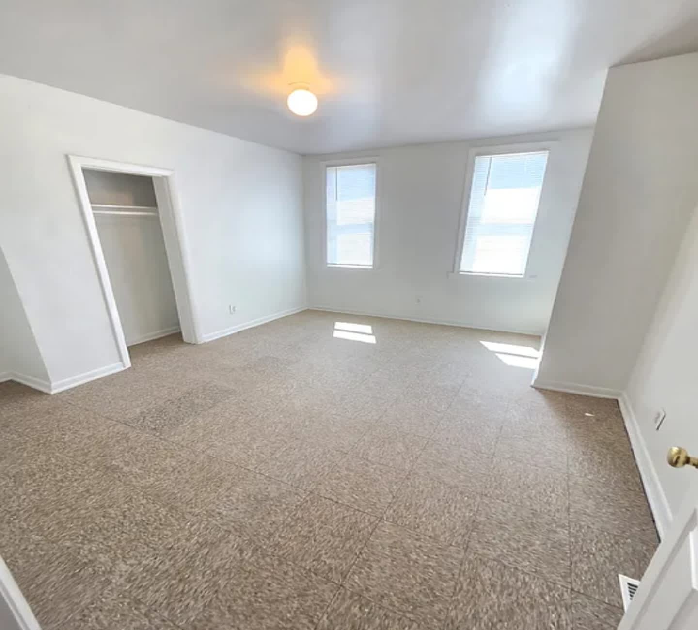 1310 North Montford Avenue – photo 4