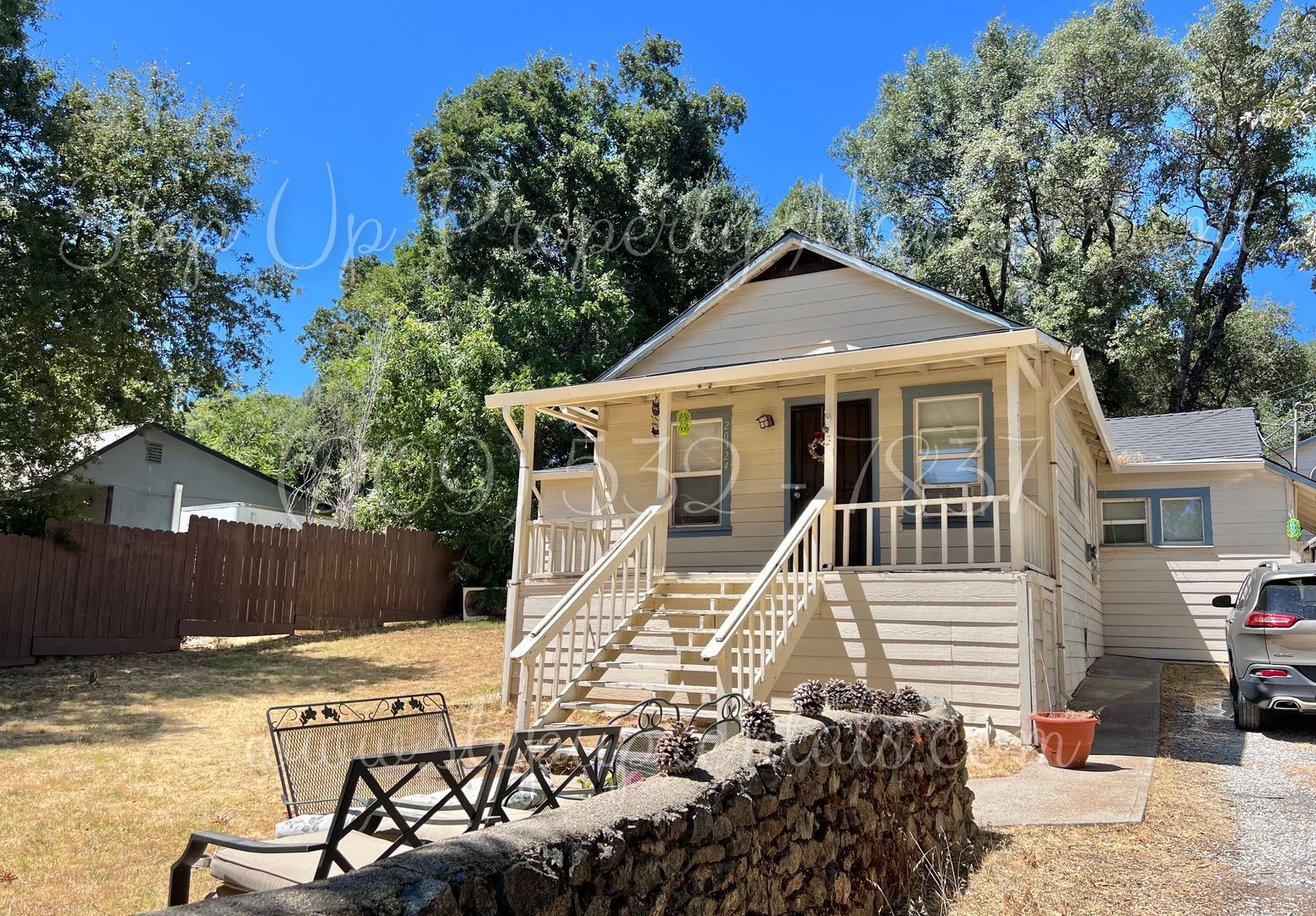 Cozy 3 Bedroom Home With Backyard Patio Convenient Hwy 108 Access – photo 1
