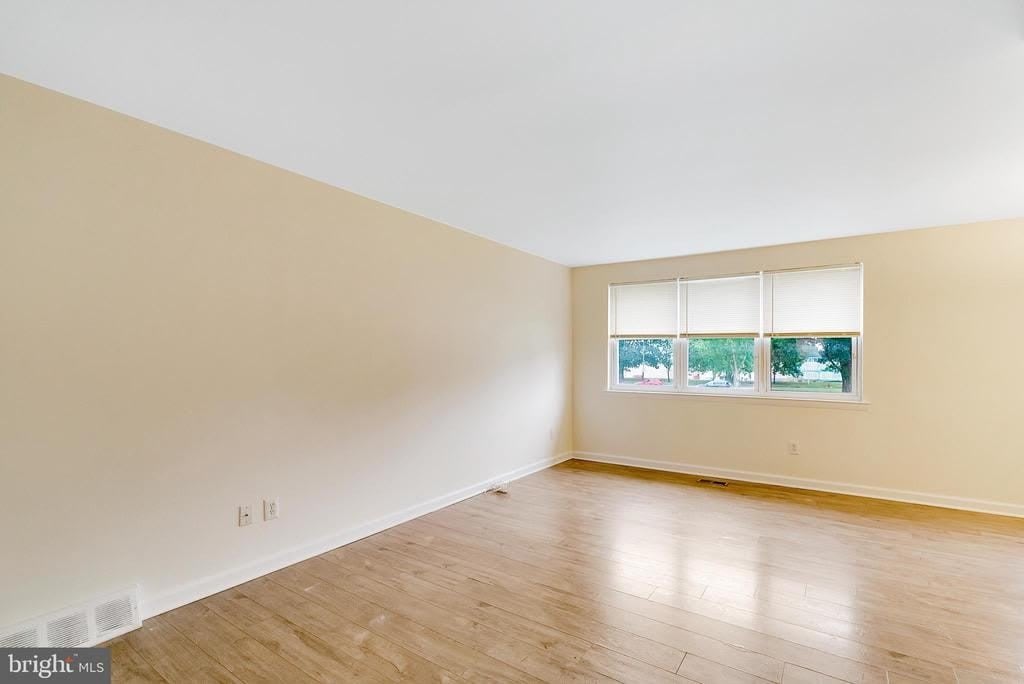 9754 E ROOSEVELT BOULEVARD – photo 4