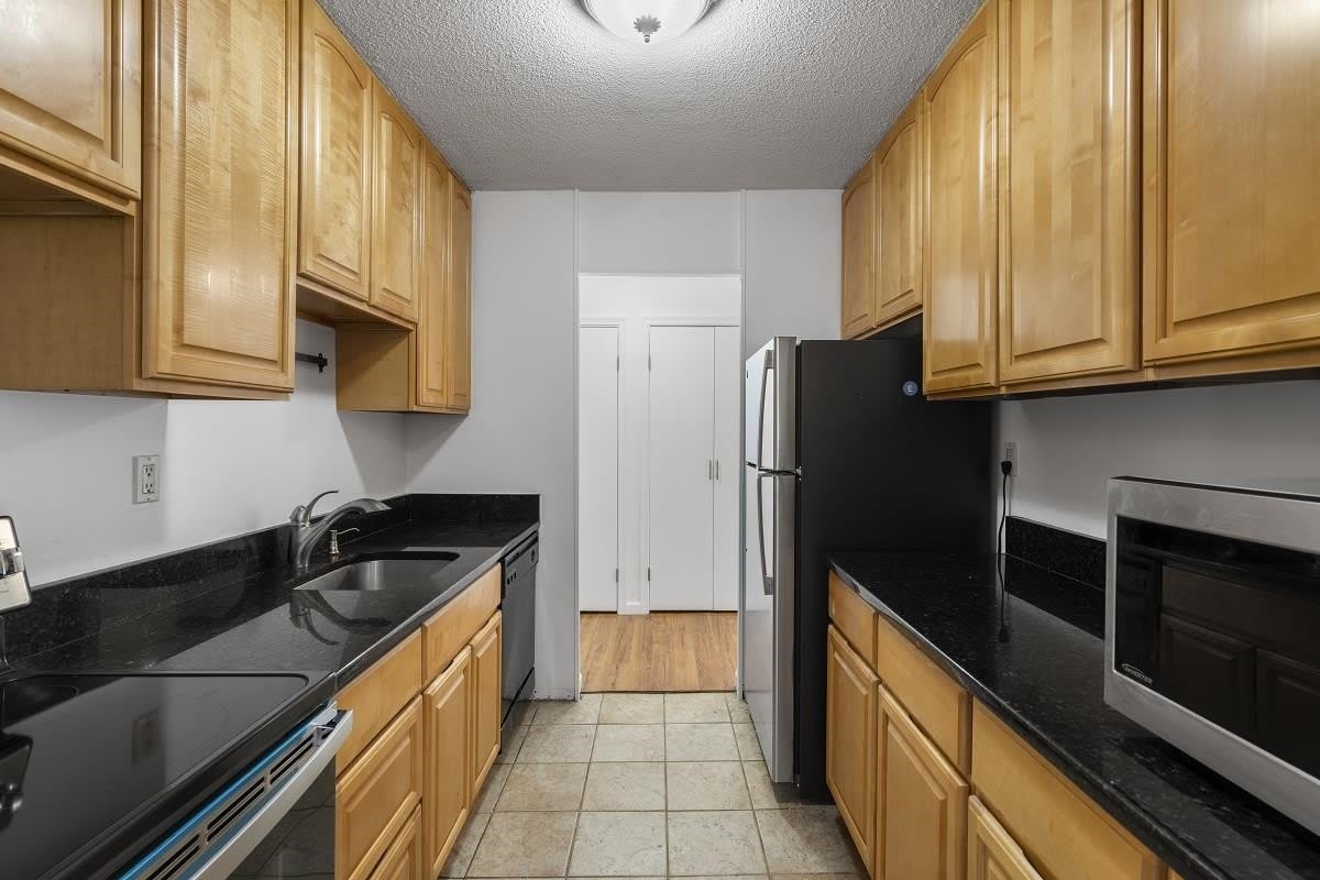 7855 BLVD E – photo 5