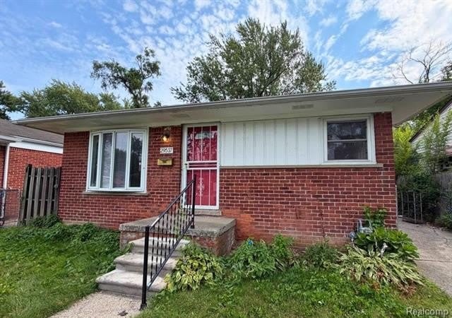 29537 Hazelwood Street – photo 1