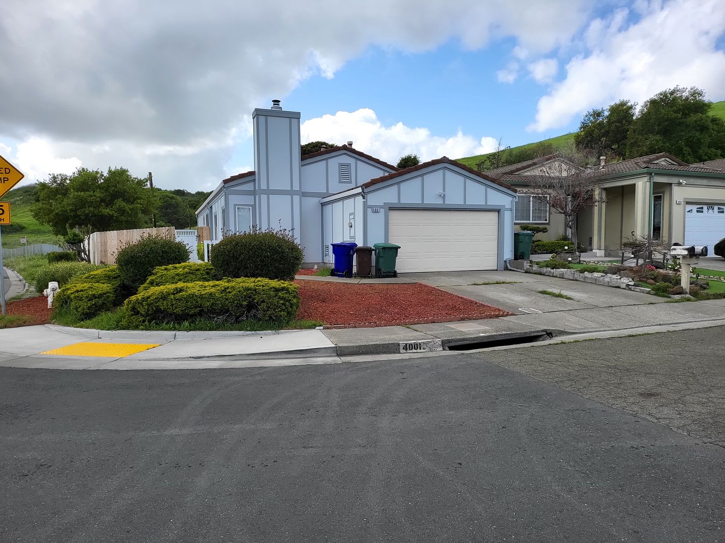 Beautifully remodeled 3 bedroom, 2 bath Home with bonus room – photo 2