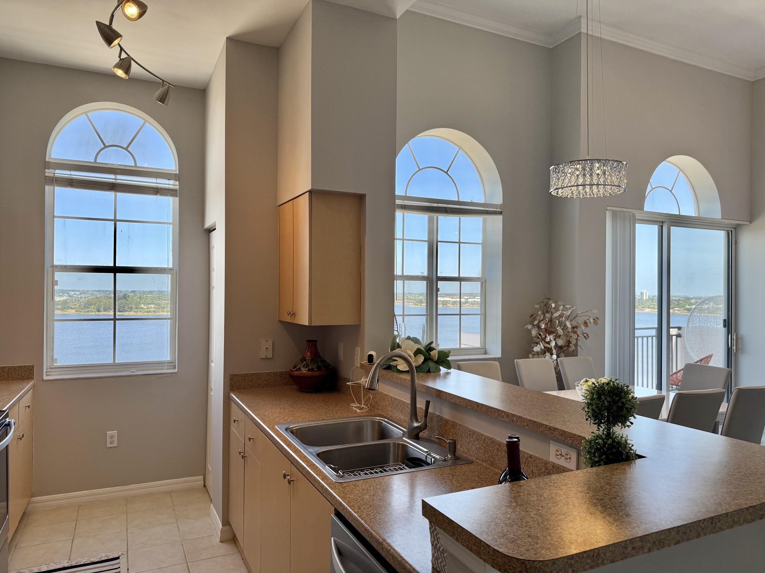 616 Clearwater Park Road – photo 5