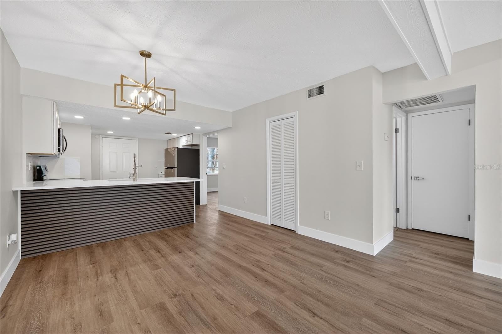 9824 Pocono Street – photo 3