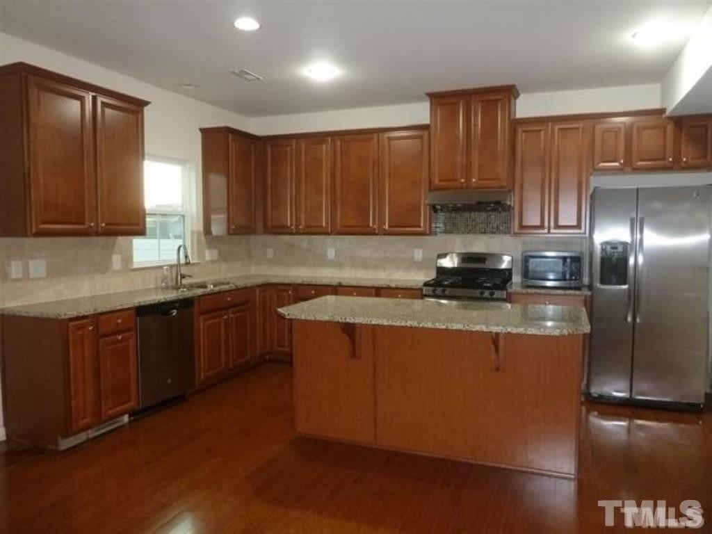 2425 Historic Circle – photo 2