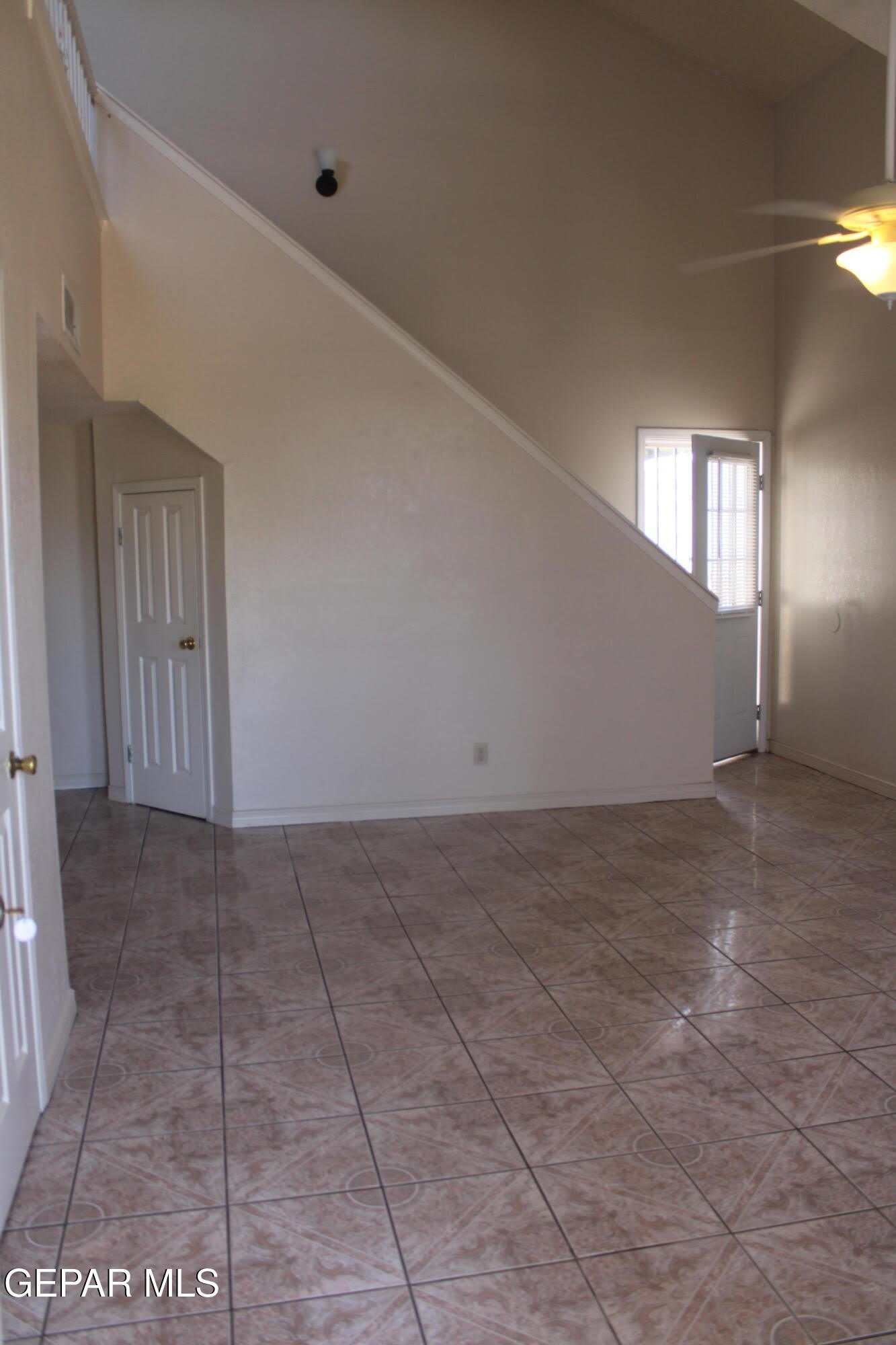 10936 WHITEHALL Drive – photo 3
