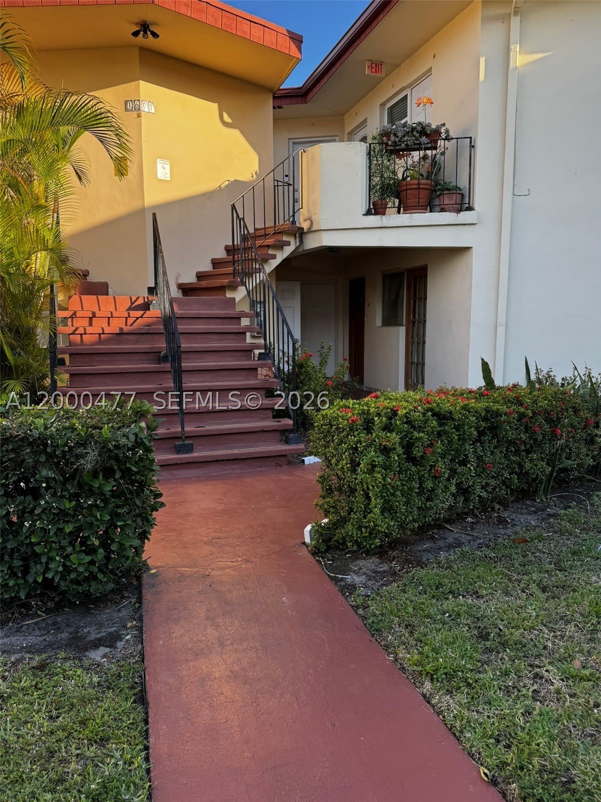1601 NE Miami Gardens Dr – photo 2