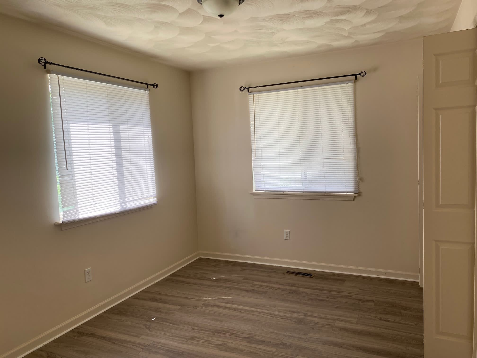 604 Forest St. – photo 5