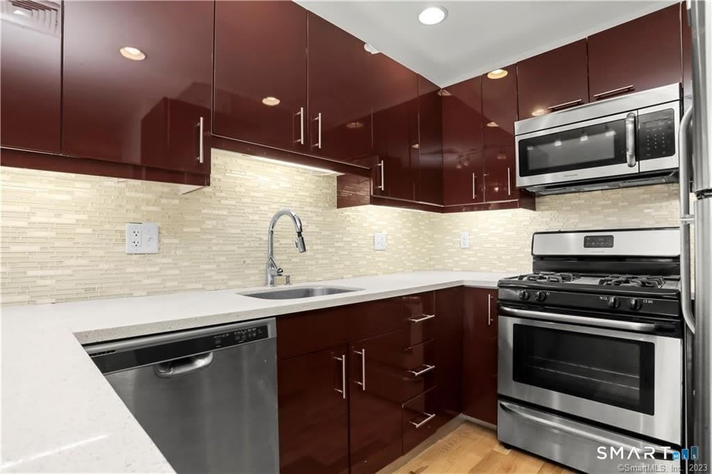 550 Connecticut Avenue – photo 3