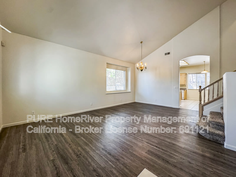 2128 Topham Court – photo 3