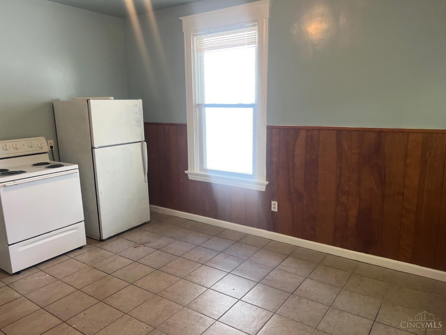 1274 Ross Avenue – photo 5