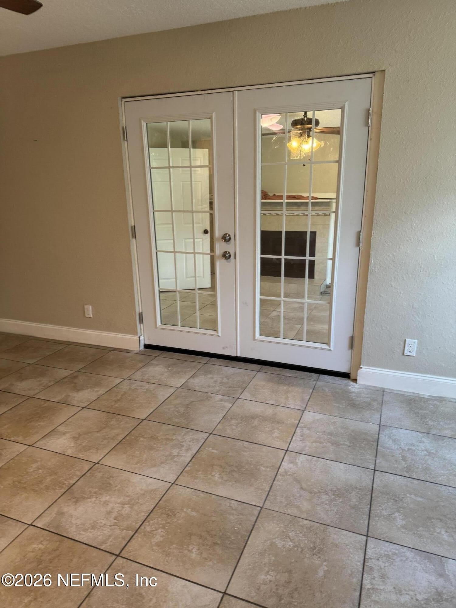 3923 HARBOR VIEW Drive – photo 4