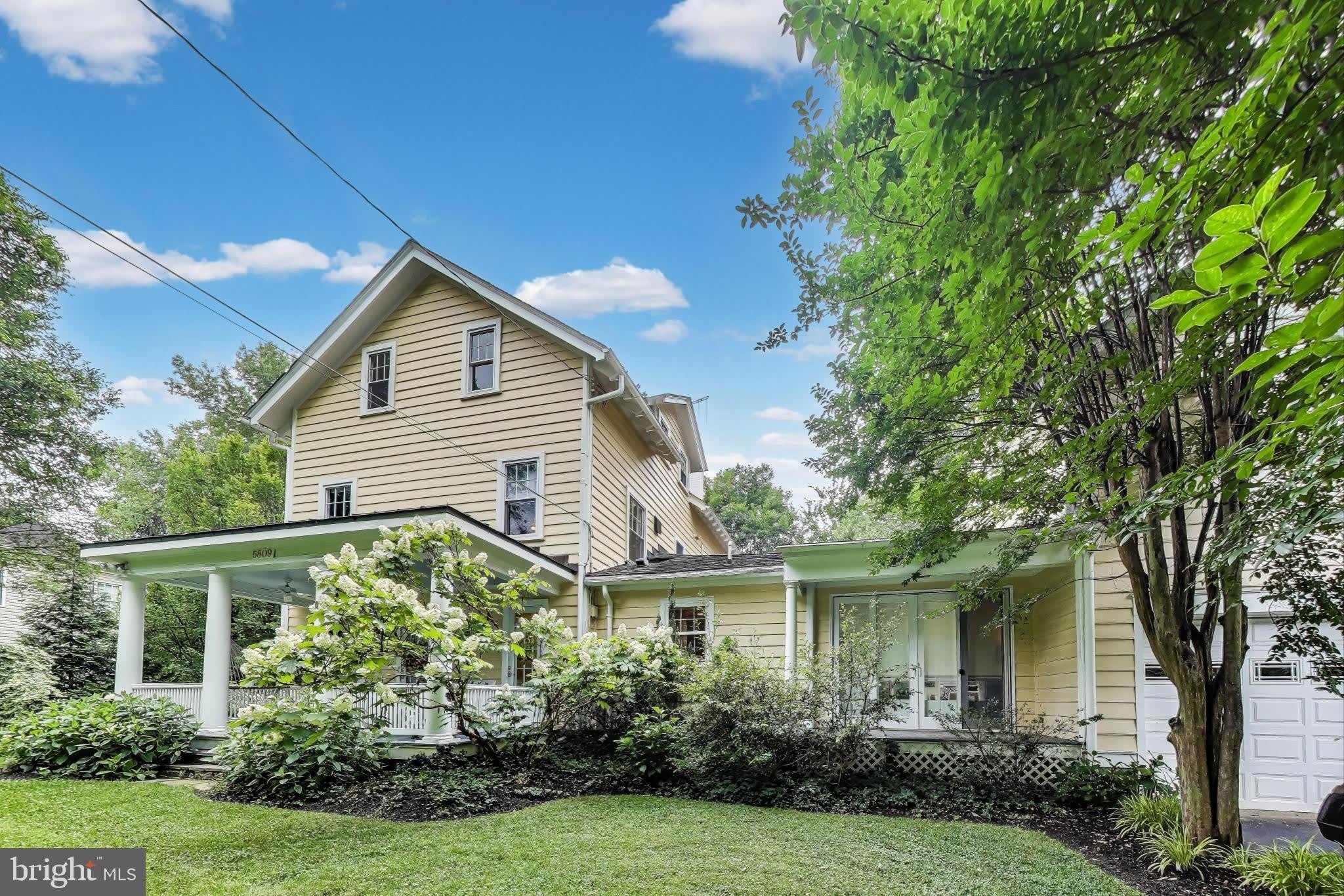 5809 GROSVENOR Lane – photo 1