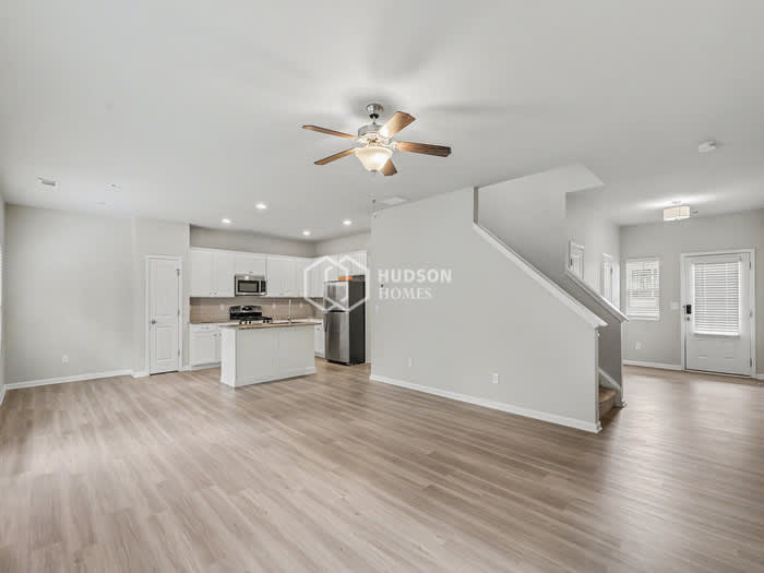 302 South Fortune Way – photo 5