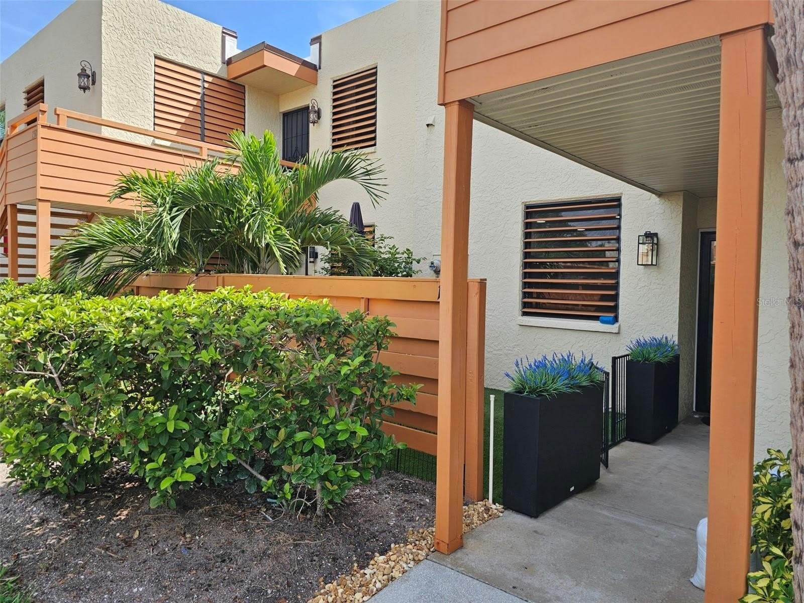 153 Wild Palm Drive – photo 1
