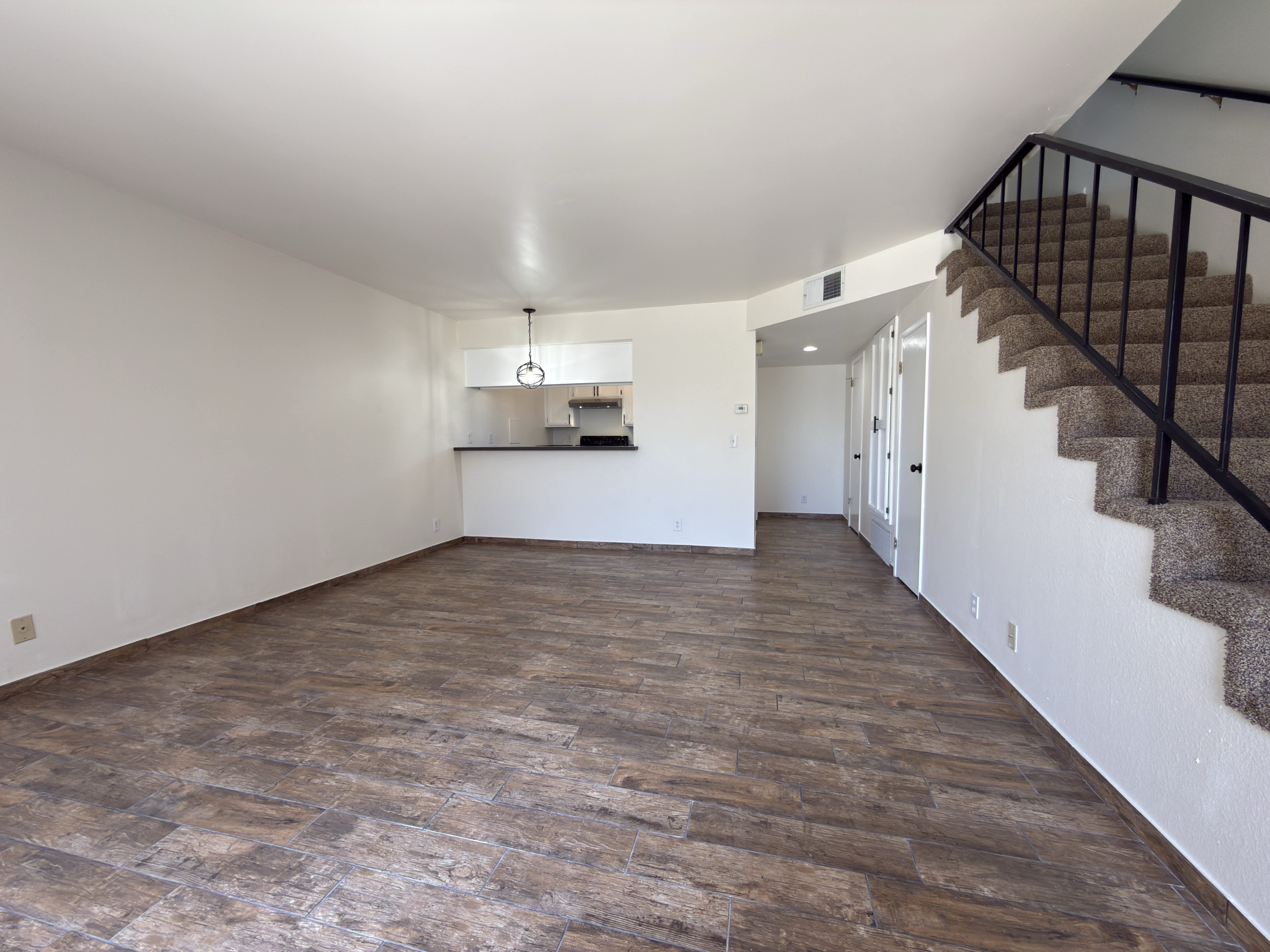 1317 W Cypress Ave Apt A6 – photo 4