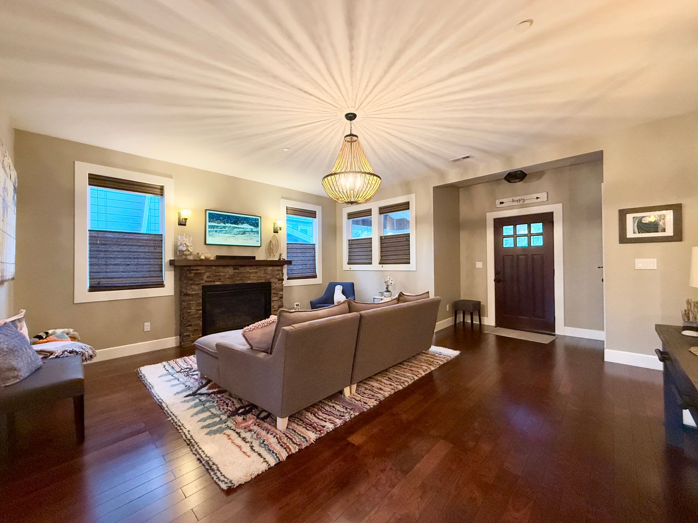 Luxurious Pacifica Retreat with Bonus Suite & EV Ready! – photo 3