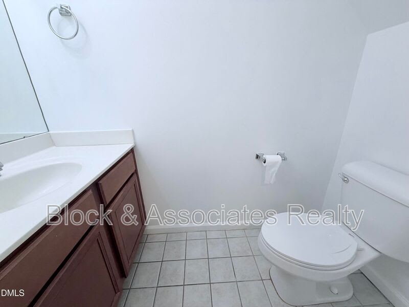 9915 Wasser Ct – photo 5