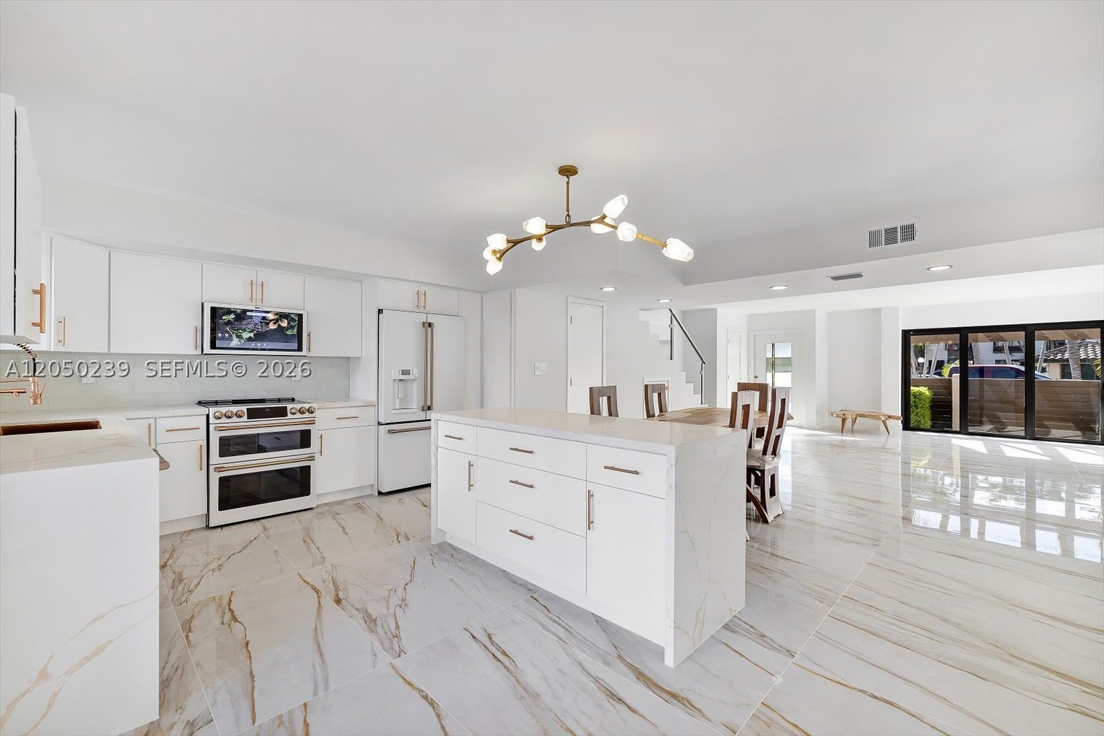 16449 Ne 26 Ave – photo 2