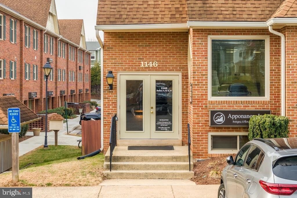 1146 WALKER Road – photo 3