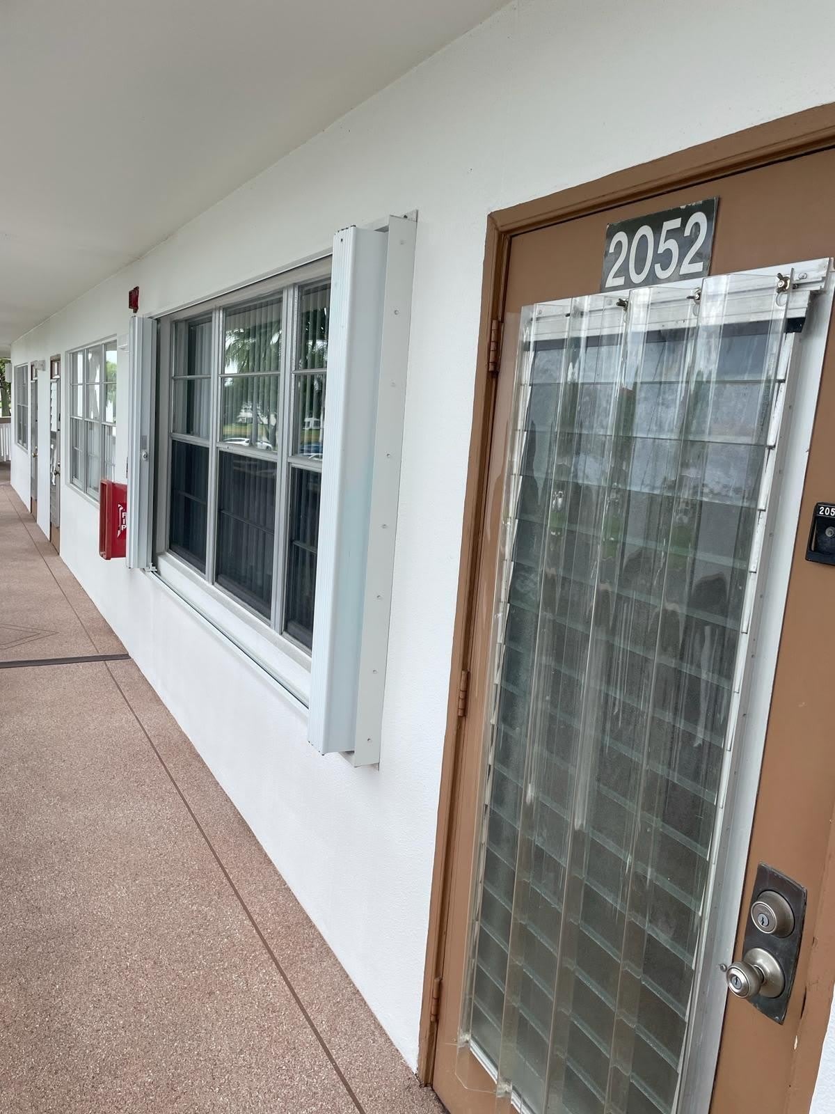 2052 Cornwall C – photo 2