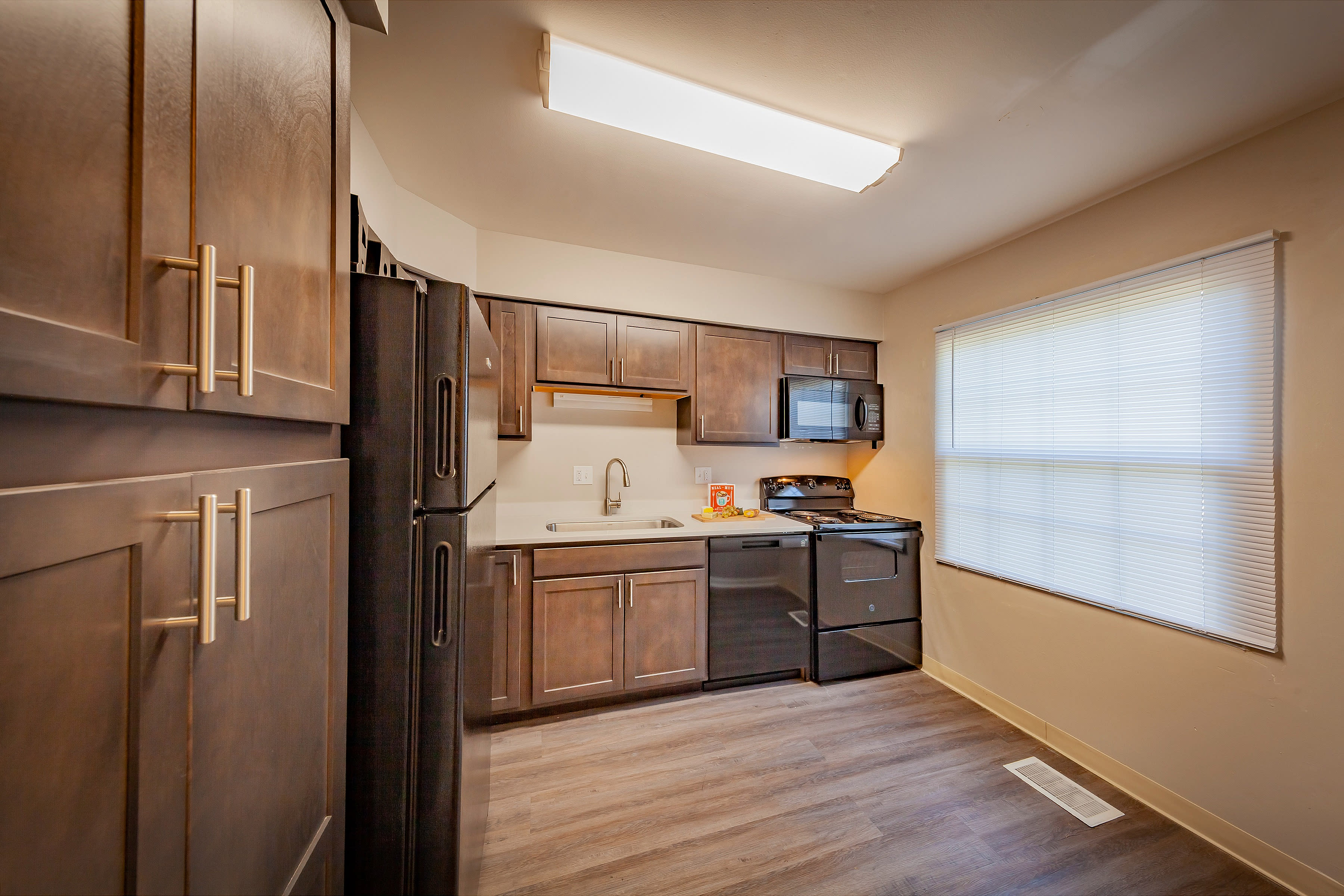 Brockton Apartments – photo 1