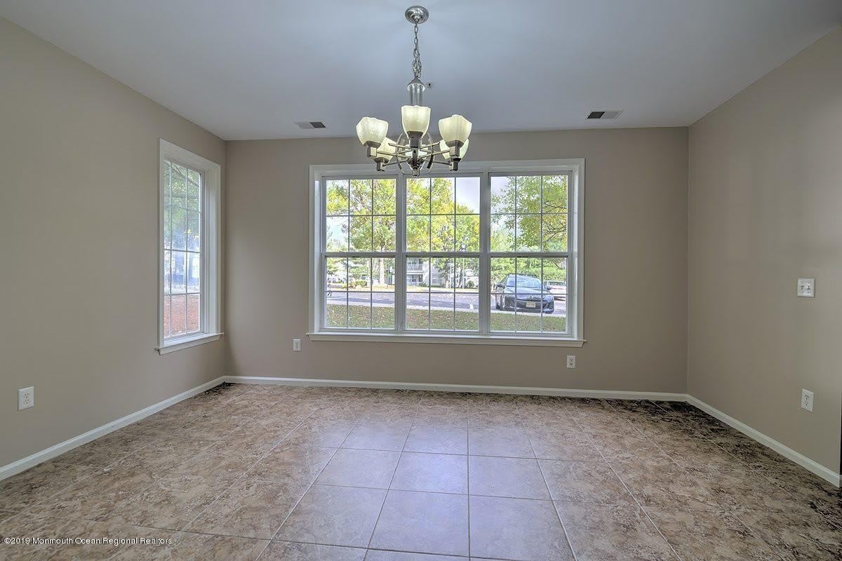 363 Saint Andrews Place – photo 5