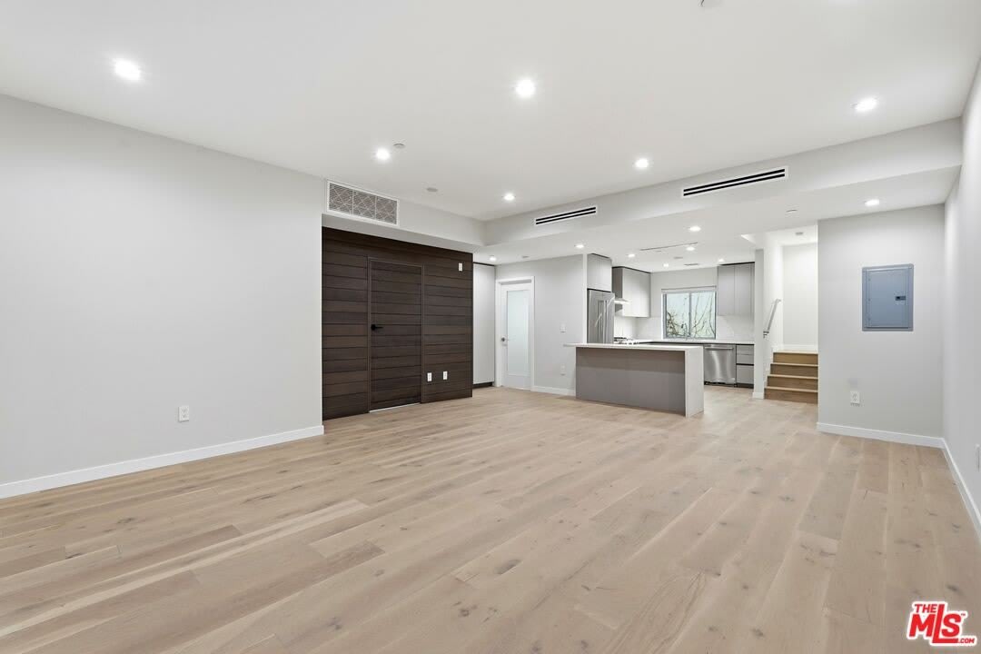 1006 Hancock Ave – photo 2