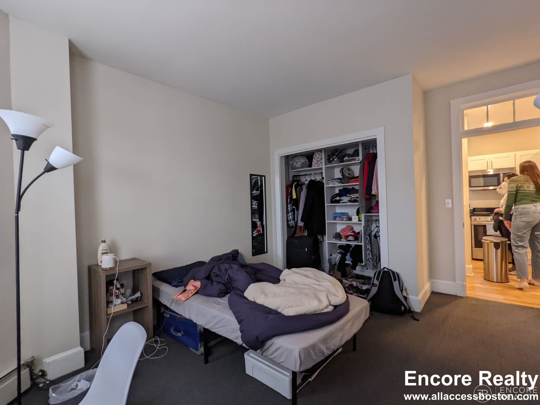 833 Beacon St – photo 3