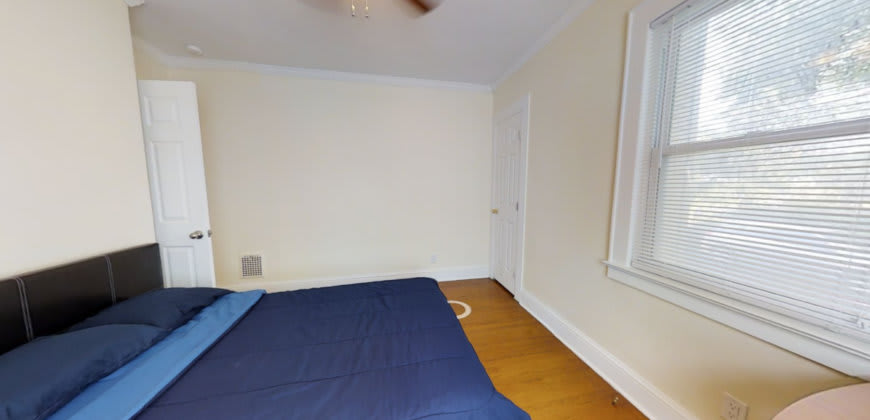 2401 East Genesee StApt 2 Rm 5 – photo 4