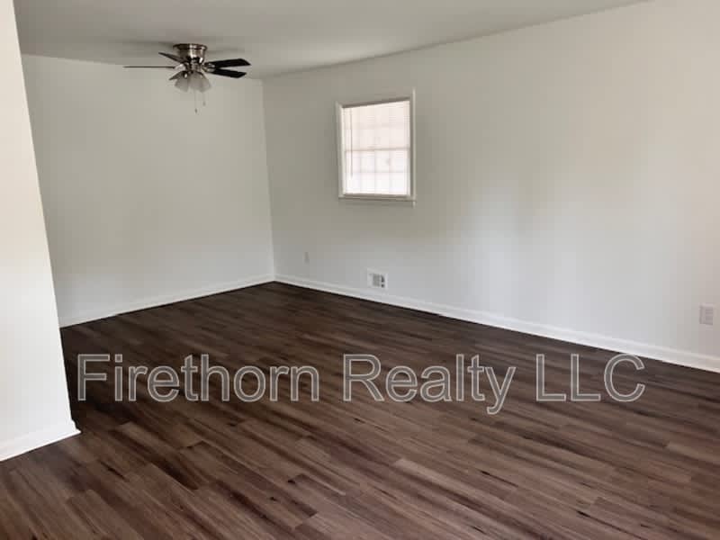 2418 Sumac Drive – photo 4