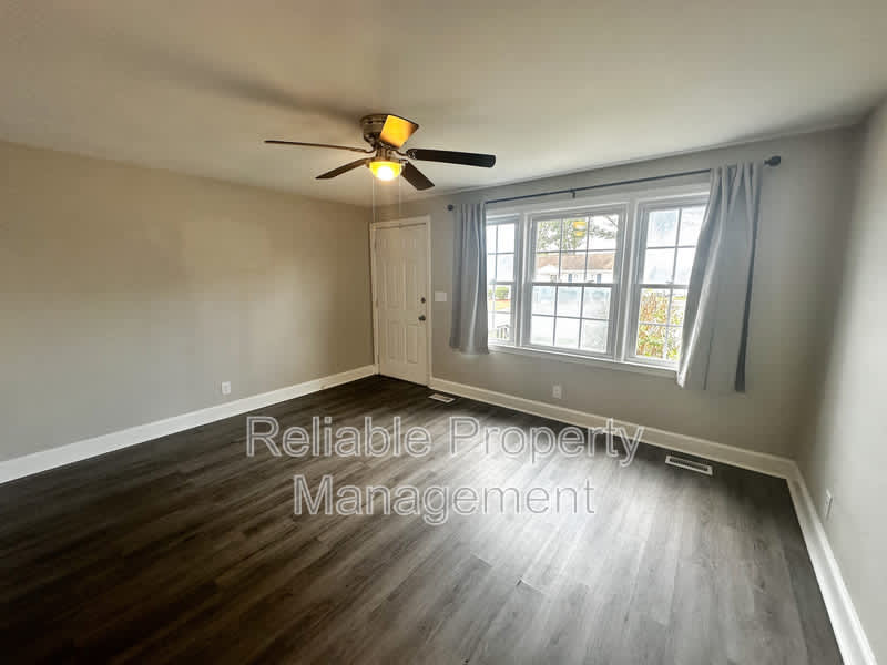 584 N Fayetteville Street – photo 3