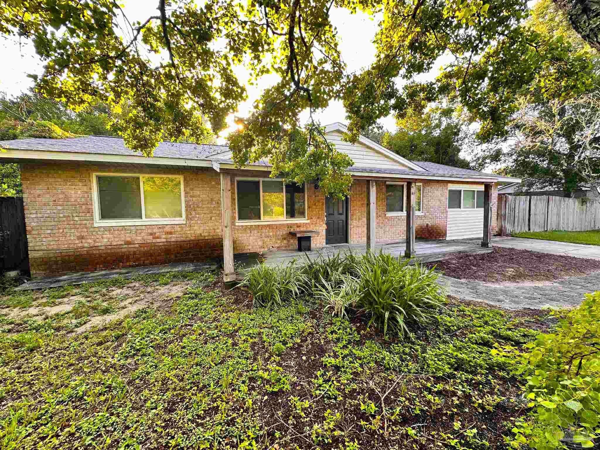 2820 Christine St – photo 1