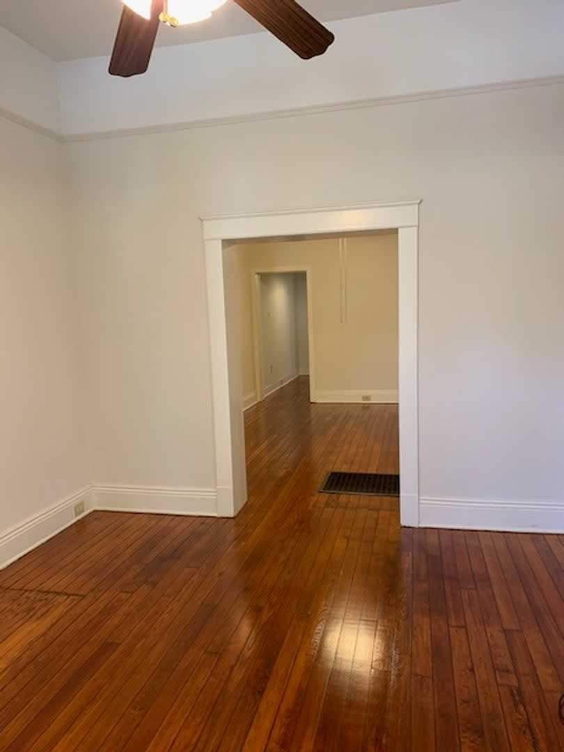Wonderful lower unit with fresh paint – photo 5