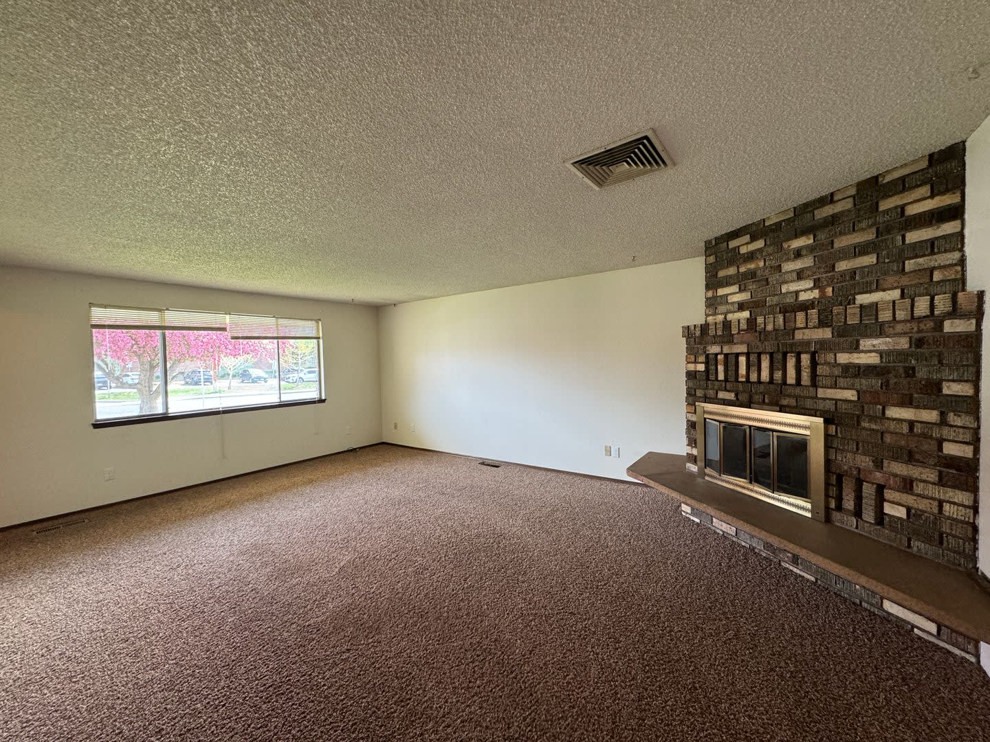 Non-Refundable & Security Deposit Total: $1800.00 – photo 2