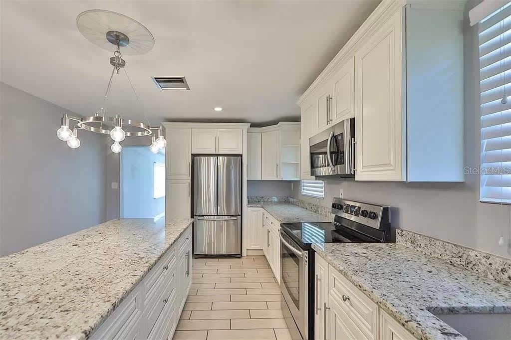 3219 W LEROY Street – photo 5
